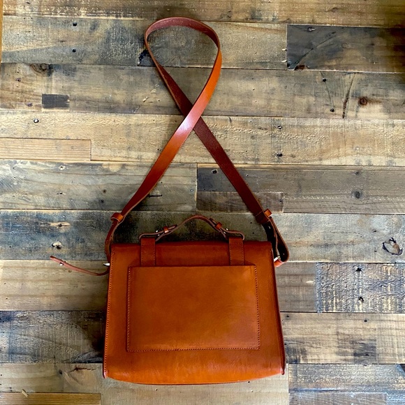 Sezane Doll Bag in camel. - Picture 5 of 7